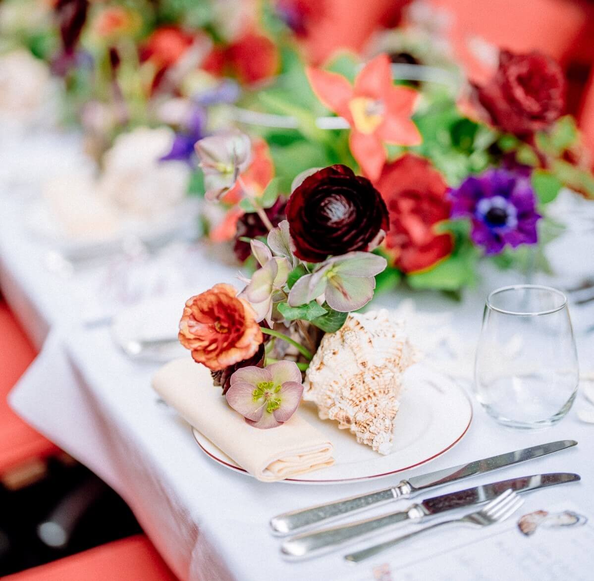 Floral table designs by blooming haus