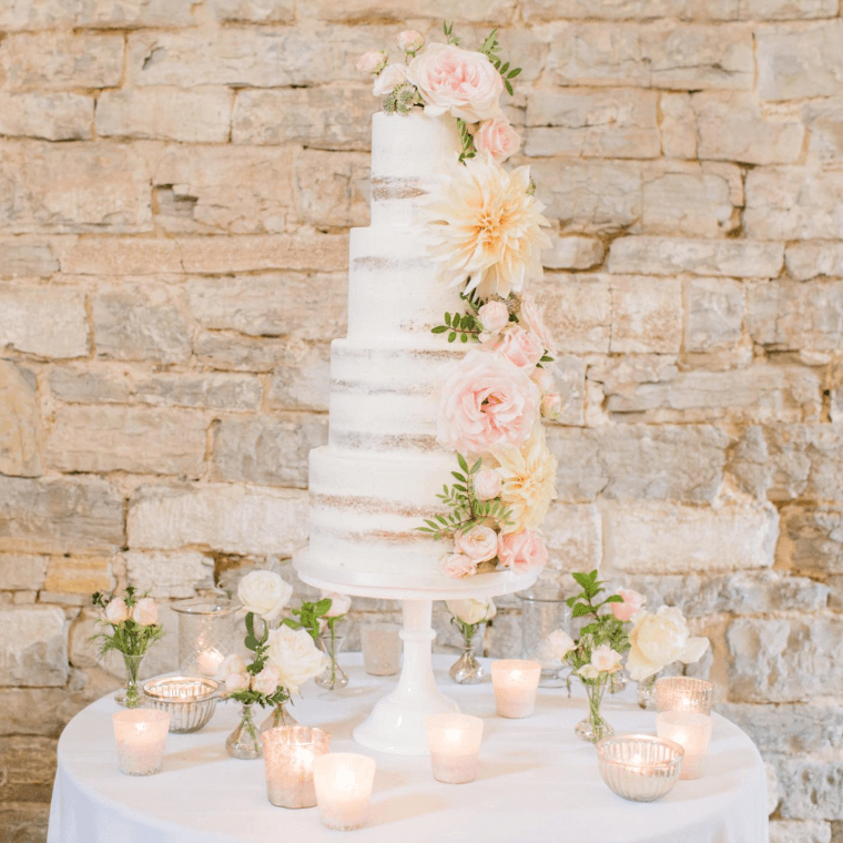 Semi-nude cake with fresh flowers