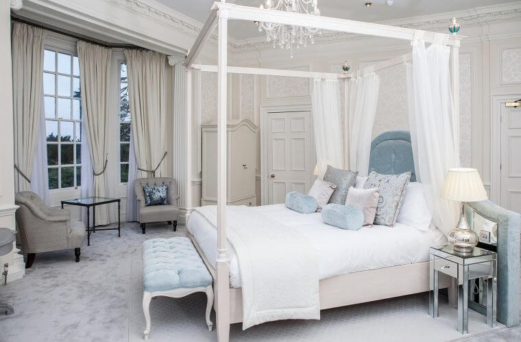 Weddings at hedsor house bridal suite 1